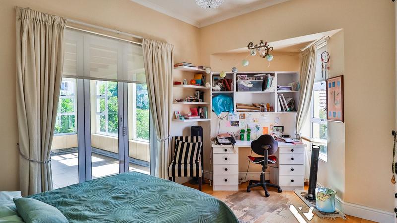 7 Bedroom Property for Sale in Walmer Estate Western Cape